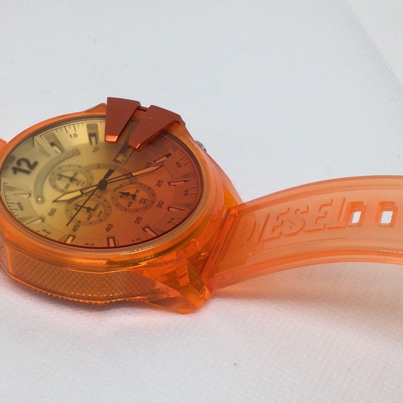 π₯ Diesel Unisex Watch with Orange Gradient Face π₯ - Picture 7 of 7